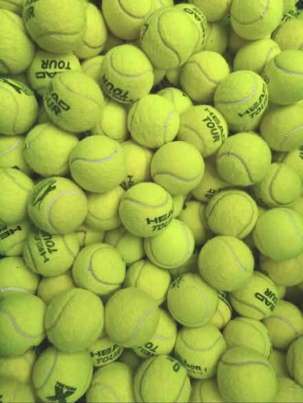 Photo of Tennis balls (Cardonald G52) #1