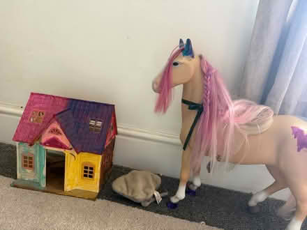 Photo of free House And Horse (BL8) #1
