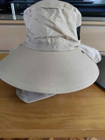 Photo of free Sunhats/fishing hats (Bray SL6) #3