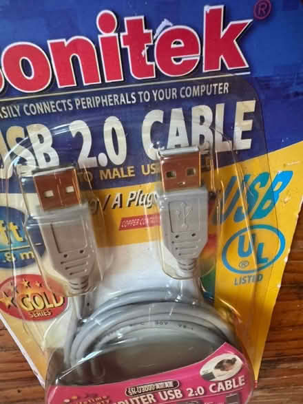 Photo of free cables and chargers (Sunset park) #2