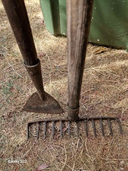 Photo of free Garden rake & hoe (Gidea Park RM2) #2
