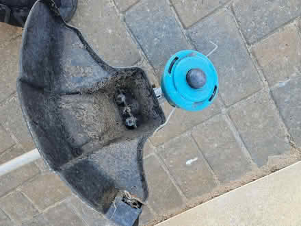 Photo of free Strimmer, not working (Halton LA2) #4