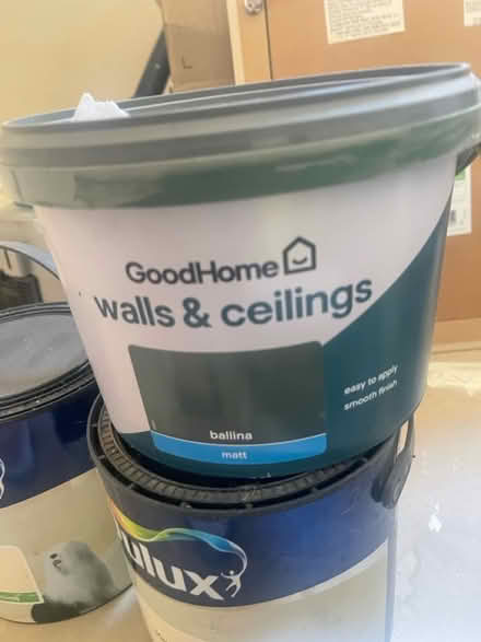 Photo of free Wall paint (Se5 0EE) #1