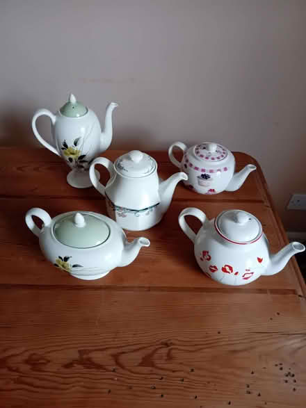 Photo of free A tea pot and a cafetiere (Greaves LA1) #3