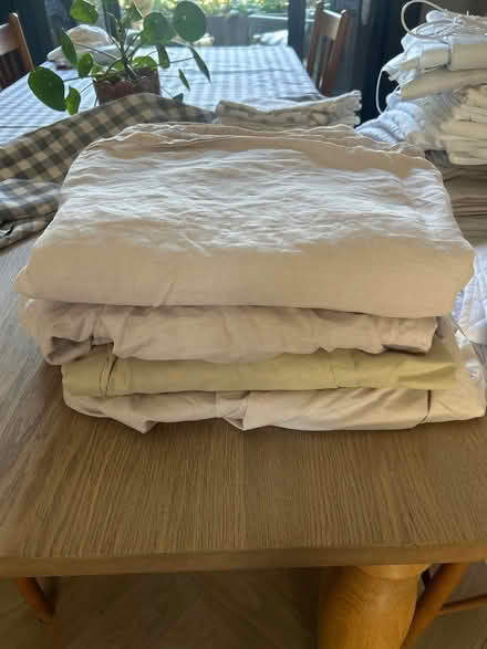 Photo of free 3 double fitted sheets, 1 flat (Tooting Bec/Balham SW17) #1