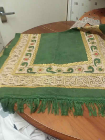 Photo of free 2 rugs might be praying large mats (Bd47jf) #4