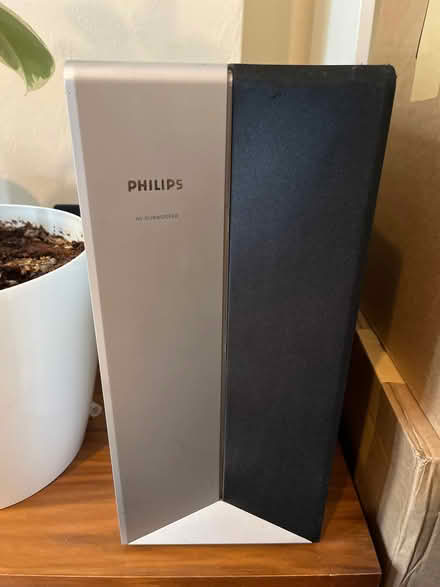 Photo of free Philips 5.1 speakers and nonfunctioning dvd player (Upper Holloway N19) #2