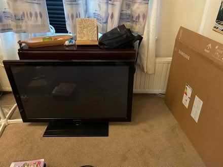 Photo of free 42” samsung tv (Woodloes CV34) #2