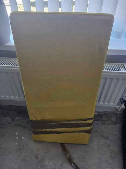 Photo of free Fold up ottoman (South Ferriby DN18) #1