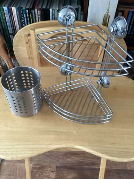 Photo of free Bathroom accessories (LE2 Aylestone Leicester) #1