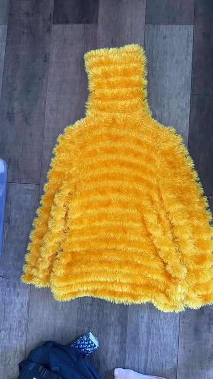 Photo of free Beautifully made yellow jumper (Isleworth) #2