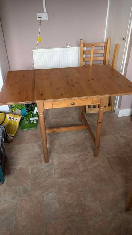 Photo of free Kitchen table - drop leaf (Berkhamsted HP4) #1