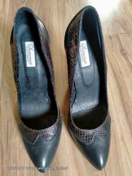 Photo of free Ladies size 6 (Preston PR2) #1