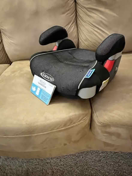 Photo of free Graco Car Booster Seat (Briarcliffe, Wheaton) #2