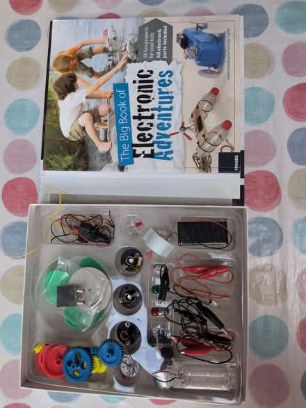 Photo of free Kids electronics kit (Top Amersham HP6) #1