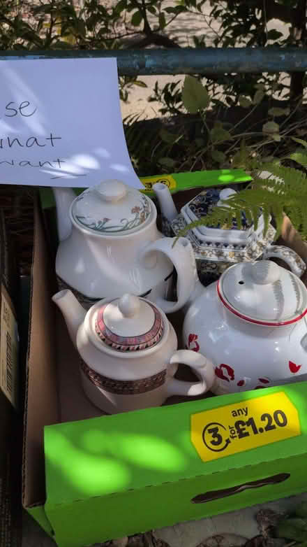 Photo of free More tea pots, coffee pots, cake plates and a lovely table (Greaves LA1) #2