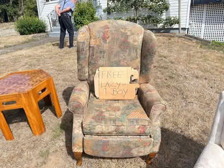 Photo of free Lazy Boy Recliner (16055 9 Ave, surrey) #1