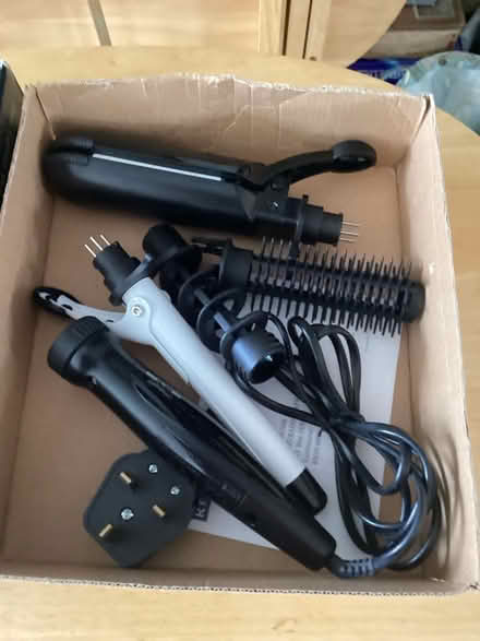 Photo of free Remington Multi Styler (LE2 Aylestone Leicester) #1