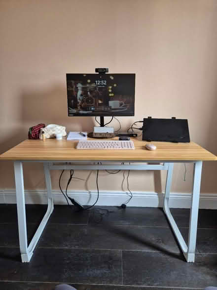 Photo of free VComputer desk, Vasagle, oak (Stepaside) #4