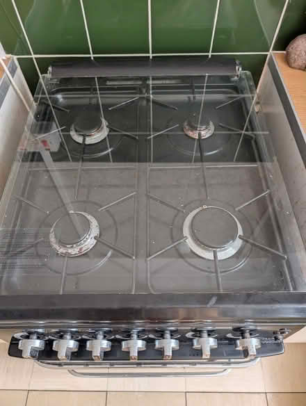 Photo of free Gas oven cooker with hob (Portsmouth PO2) #2
