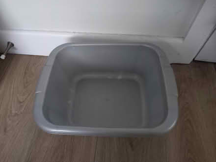 Photo of free Plastic basin (sm6 8by) #2