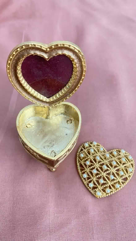 Photo of free Mini jewelry holder (Philadelphia, 19120) #3