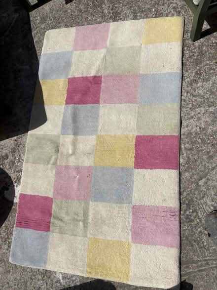 Photo of free Small children’s rug, wool (N10) #1
