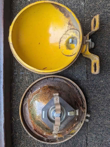 Photo of free Old Vehicle Spotlight - upcycling? (Racecourse IP3) #1