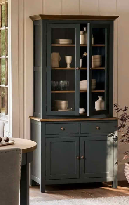 Photo of Furniture: Wooden cabinet (Greaves LA1) #1