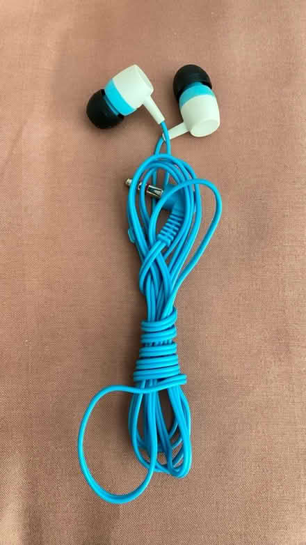 Photo of free Simple headphone (Philadelphia, 19120) #1