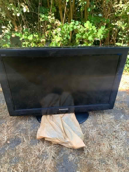 Photo of free Panasonic TV (Stroud Green RG14) #1