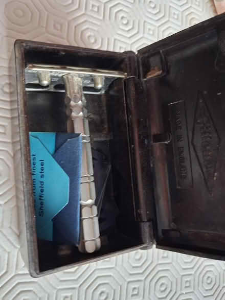 Photo of free Gillette manual razor (Styvechale, Coventry CV3) #1
