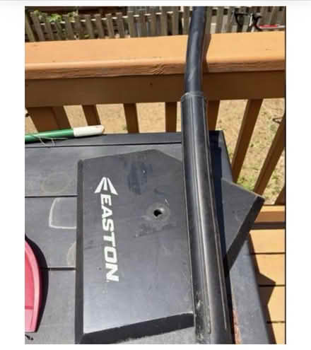 Photo of free T ball stand (Tenleytown) #1