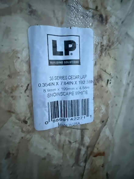 Photo of free LP smartside siding (08540) #2