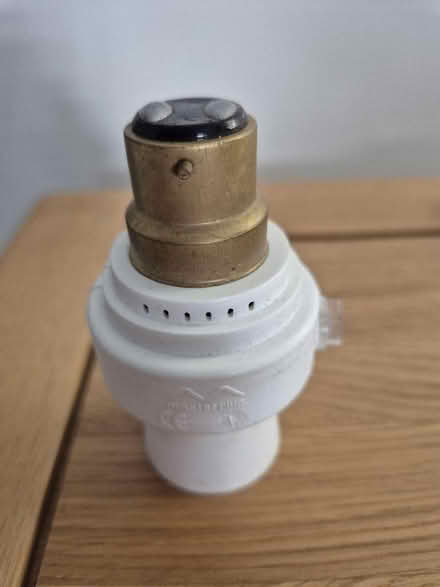 Photo of free Masterplug night sensing lamp holder adapter (Sheering CM22) #1