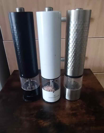 Photo of free Salt & pepper grinders (The Meadows NG2) #1