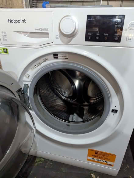 Photo of free Hotpoint Washing Machine / Tumble Dryer (Bicester OX26) #4