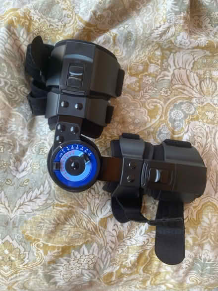 Photo of free Knee Brace (Ashby & Sacramento) #1