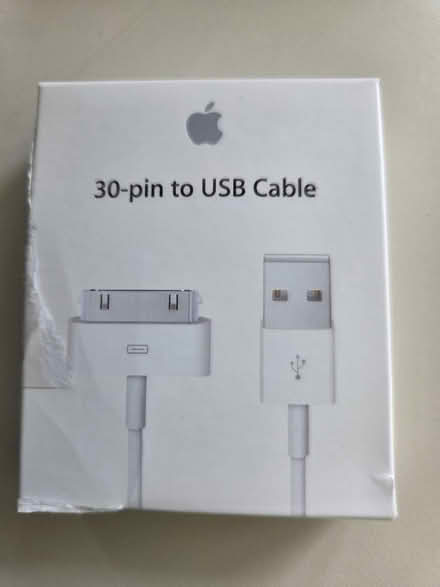 Photo of free 30-pin to USB cable (Chantilly) #1