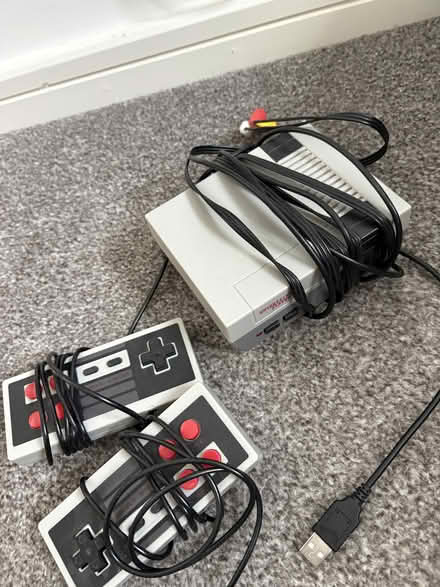 Photo of free Nintendo NES mini - 100s of games (WA27GH WA2) #1