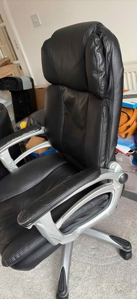 Photo of free black leather office chair (Tattenhoe MK4) #4