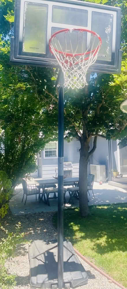 Photo of free Basketball Hoop (Mountain View, CA) #1