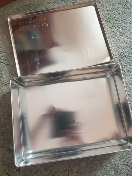 Photo of free Pretty empty tins (Woodside WD25) #3
