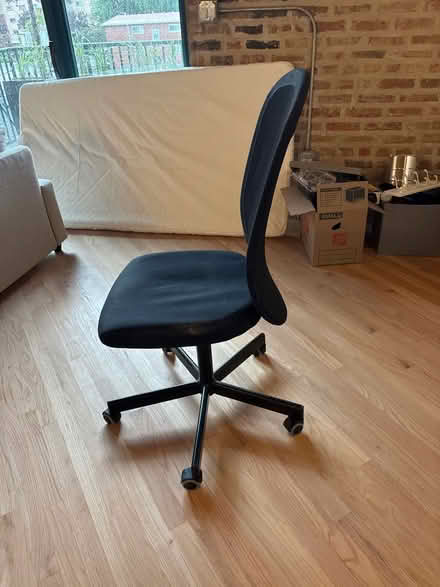 Photo of free Black wheeled office chair (Madison st and Des plaines) #2