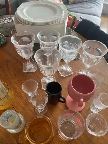 Photo of free A box of homewares (Manor Court E10) #1