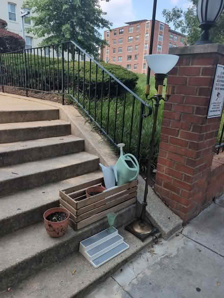 Photo of free random stoop pickup items (14th Street) #1