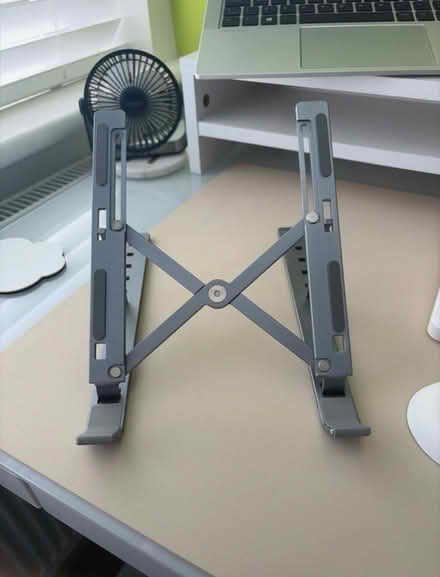 Photo of Laptop stand (BN16 3NH) #1