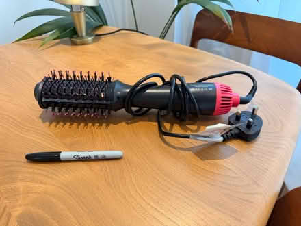 Photo of free Drying brush hair tool - Hair Dryer - Blow Dryer (Highbury N5) #1