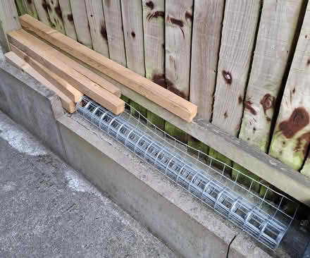 Photo of free Wood off cuts and small amount of metal (Cleehill SY8) #1
