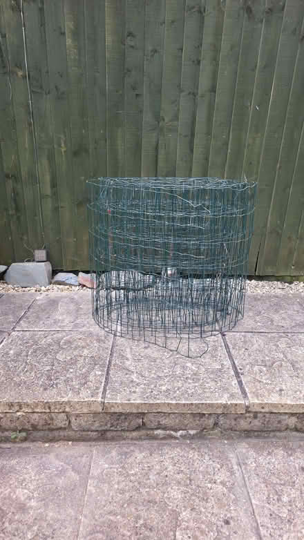 Photo of free Approx 7m x 600mm Green Wire Fence (Thorney Leys OX28) #1